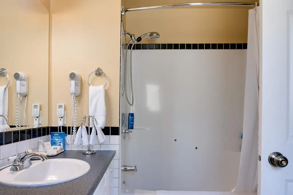 Calgary Westways Guest House 3*,