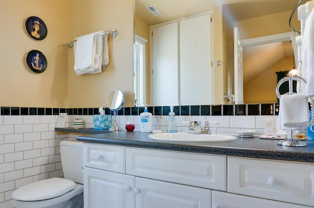 Calgary Westways Guest House