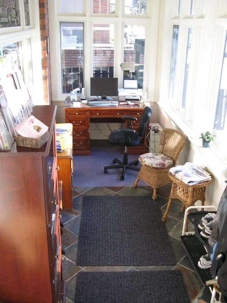 Calgary Westways Guest House