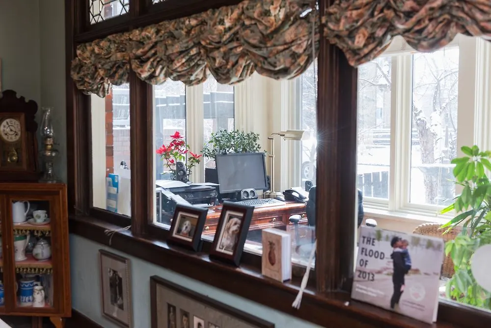 Calgary Westways Guest House